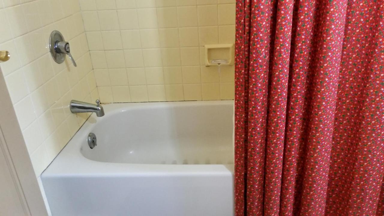 وست تشستر 1732 Folke Stone Bed And Breakfast المظهر الخارجي الصورة